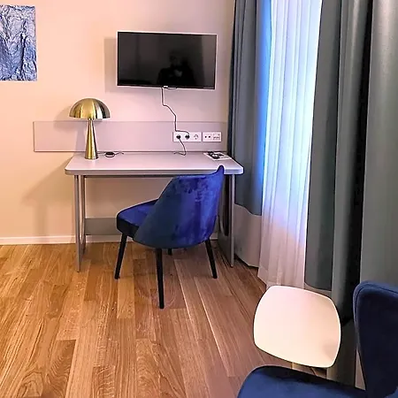 Townhouse 3*